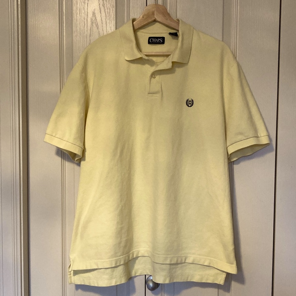 EUC Chaps men’s polo short sleeve. Yellow. Size XL.